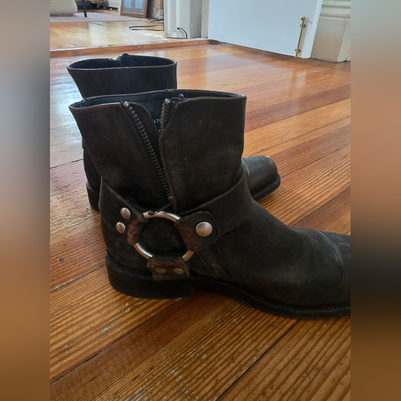 Frye Veronica Harness Short Boot - Picture 4 of 7